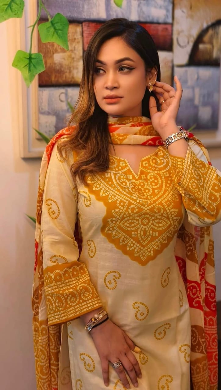 Screen Print Linen Three Piece Set with Cotton Dupatta