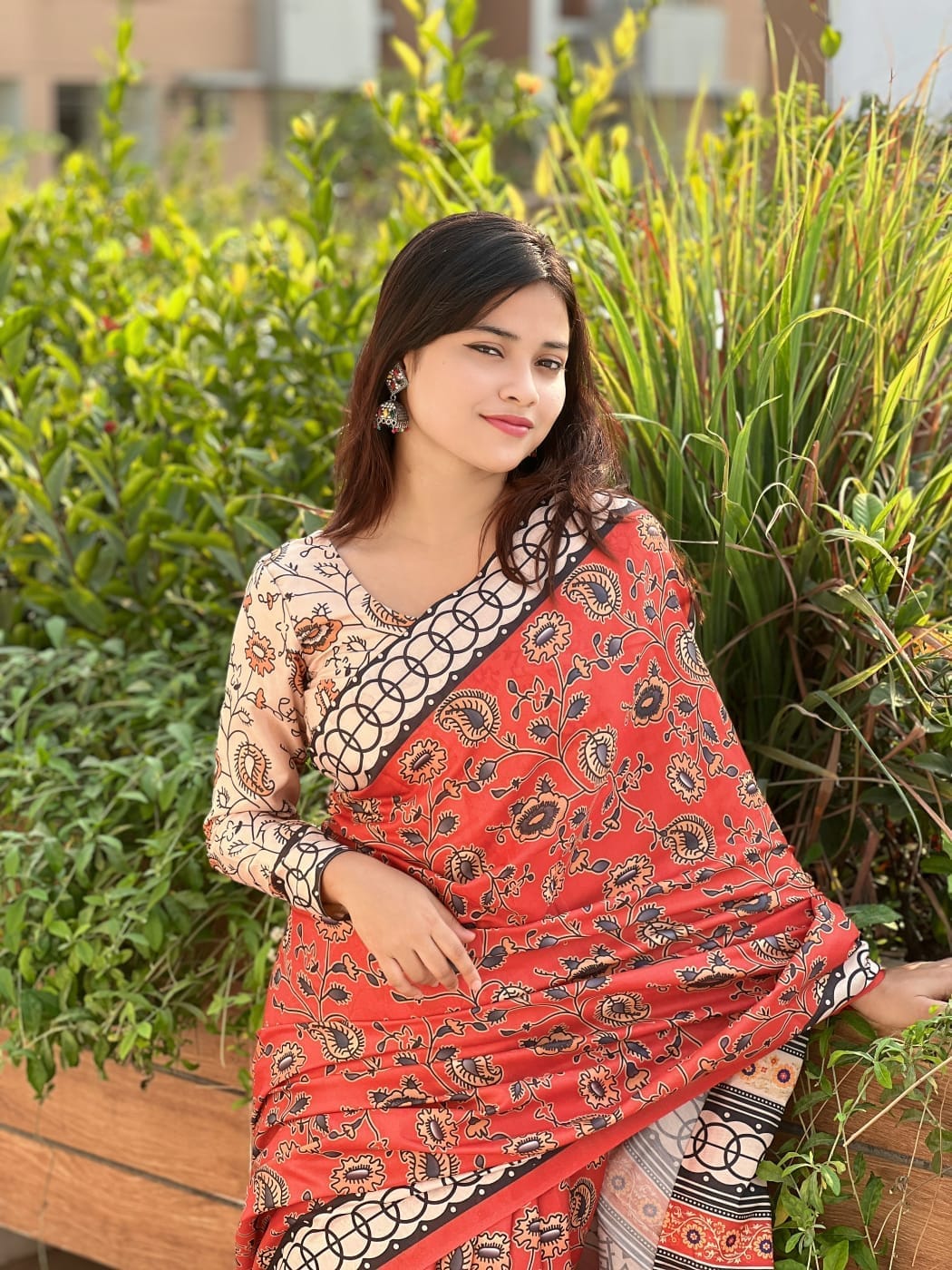 Viral Orpita Digital Printed Silk Saree with Blouse Piece